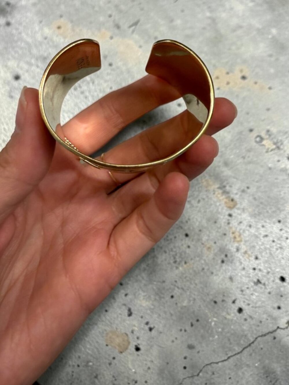 Authentic FENDI Metal FF Logo Cuff Bracelet - Gold - Picture 2 of 3